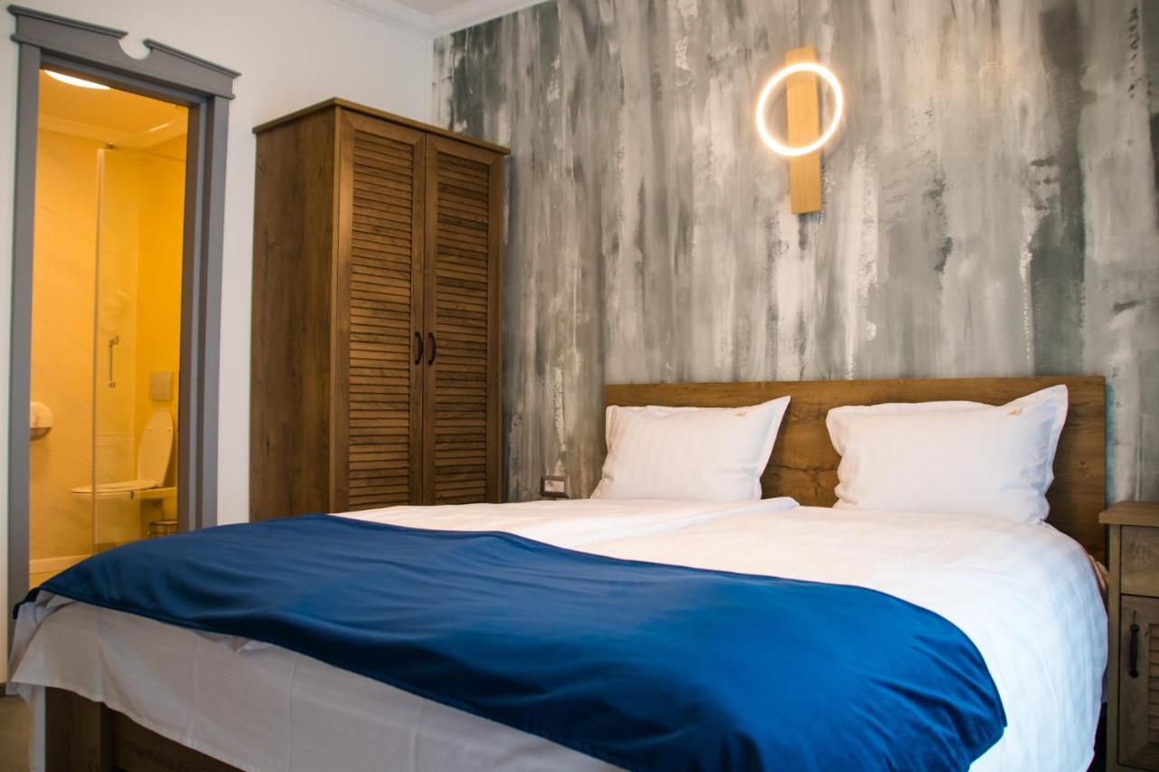 Hotel Angel Sofia Fălticeni Kültér fotó