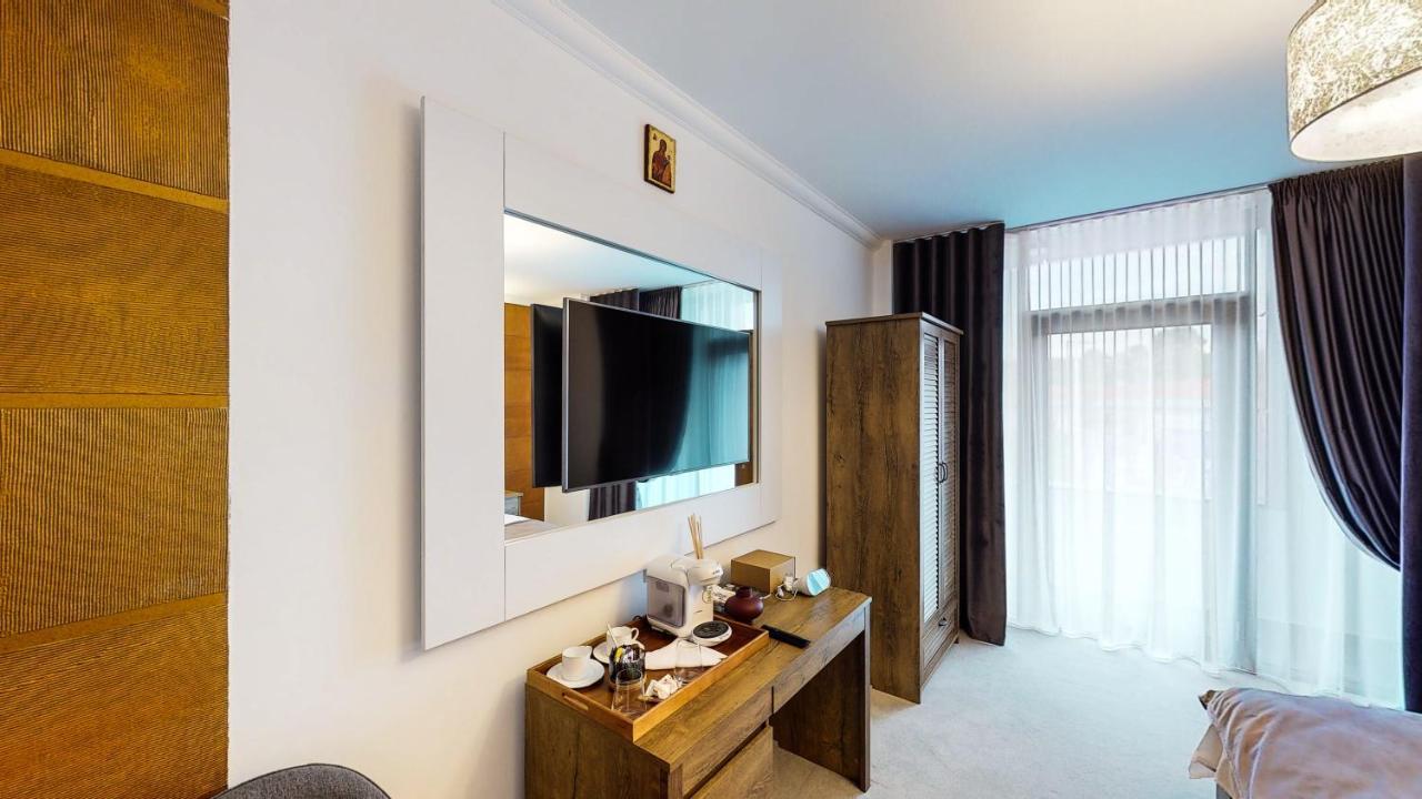 Hotel Angel Sofia Fălticeni Kültér fotó